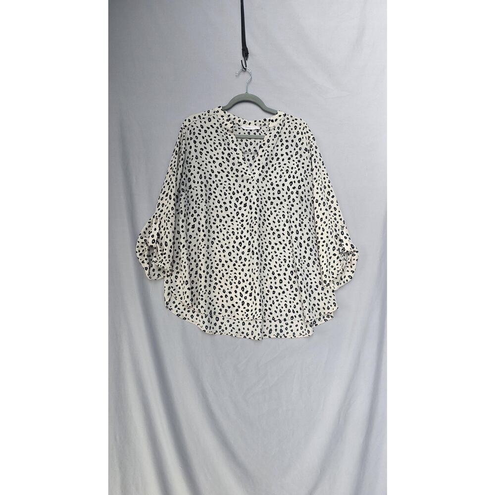 Lush Blouse Womens Large White Leopard Print V Neck Roll Tab Tunic Top